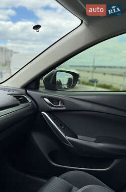 Седан Mazda 6 2016 в 