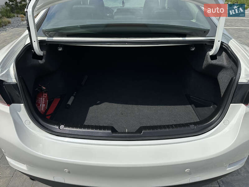 Седан Mazda 6 2013 в Луцке