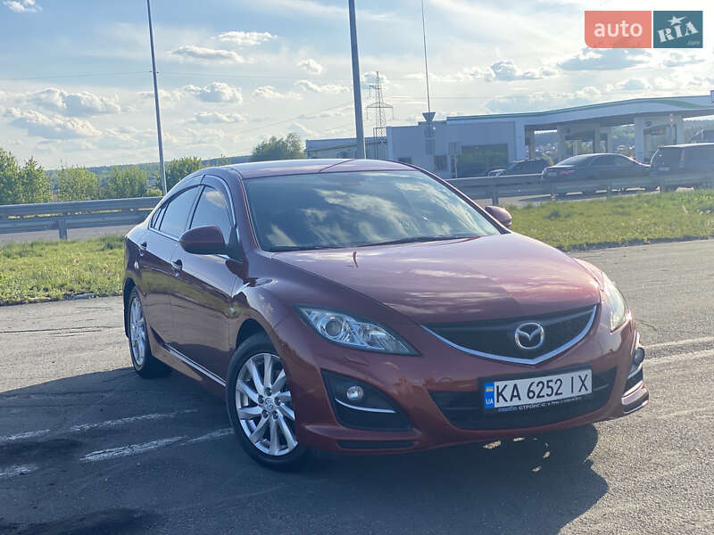 Седан Mazda 6 2011 в 