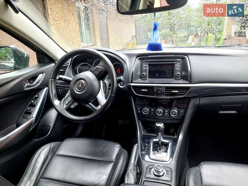 Седан Mazda 6 2013 в Белогородке
