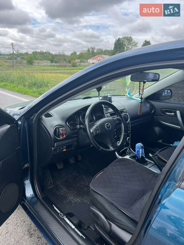 Седан Mazda 6 2006 в Ромнах