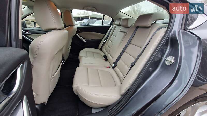 Седан Mazda 6 2016 в Днепре