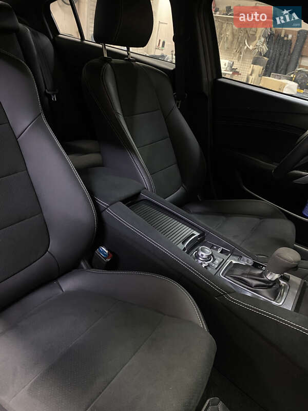 Седан Mazda 6 2015 в Кривом Роге