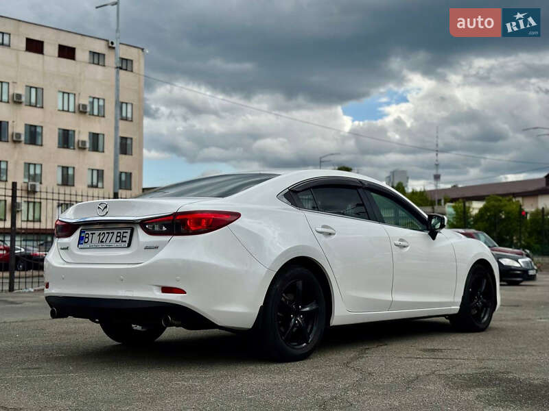 Седан Mazda 6 2016 в Киеве