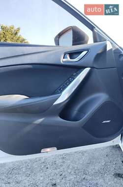 Седан Mazda 6 2014 в 