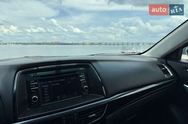 Седан Mazda 6 2015 в 