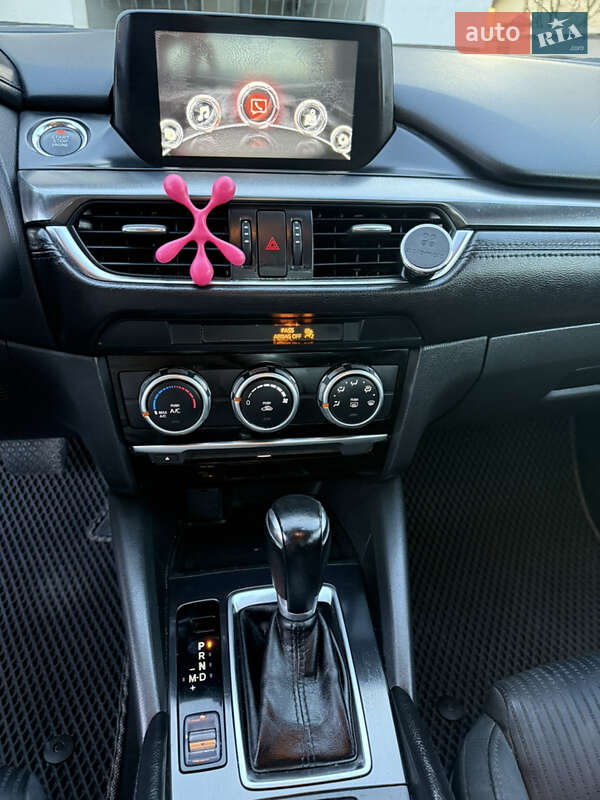 Седан Mazda 6 2015 в Львові