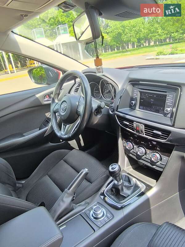 Седан Mazda 6 2014 в Южноукраинске