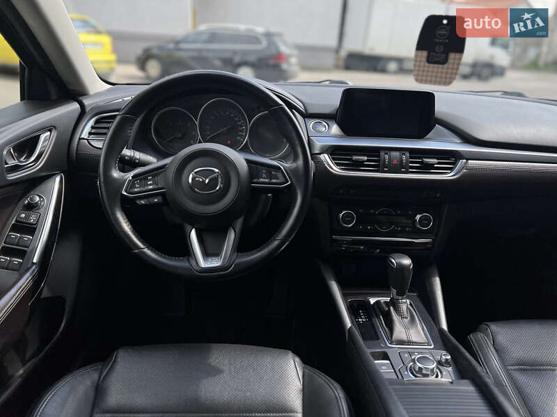 Седан Mazda 6 2018 в Львові