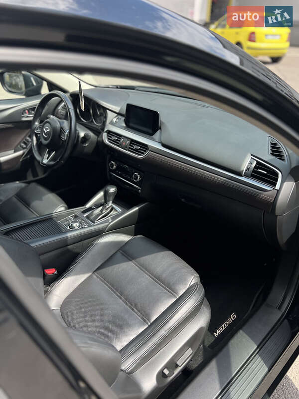 Седан Mazda 6 2018 в Львові