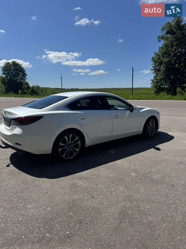 Седан Mazda 6 2016 в Дубно