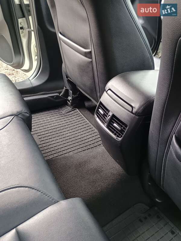 Седан Mazda 6 2014 в Бродах