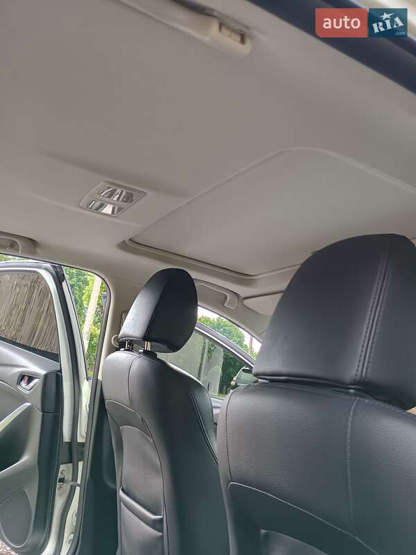 Седан Mazda 6 2014 в Бродах