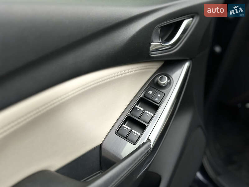 Седан Mazda 6 2017 в Днепре