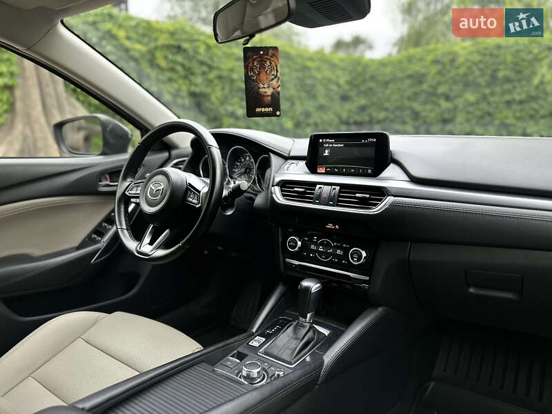 Седан Mazda 6 2017 в Днепре