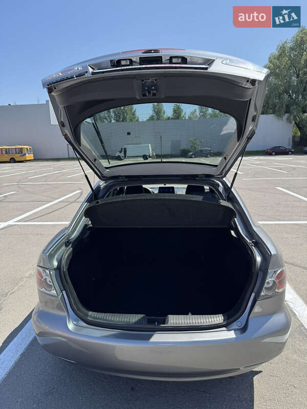 Лифтбек Mazda 6 2002 в Полтаве