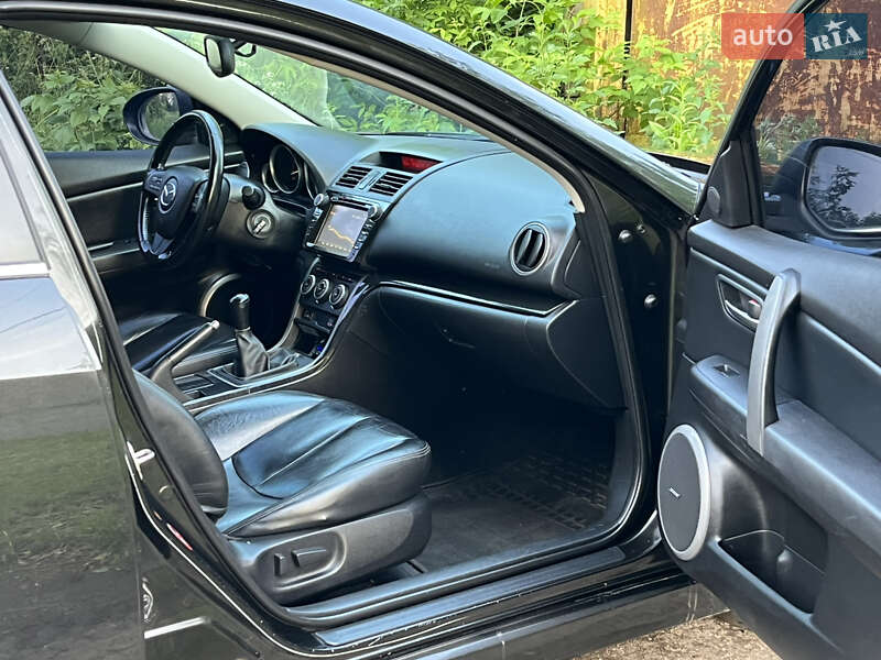 Седан Mazda 6 2008 в Мені