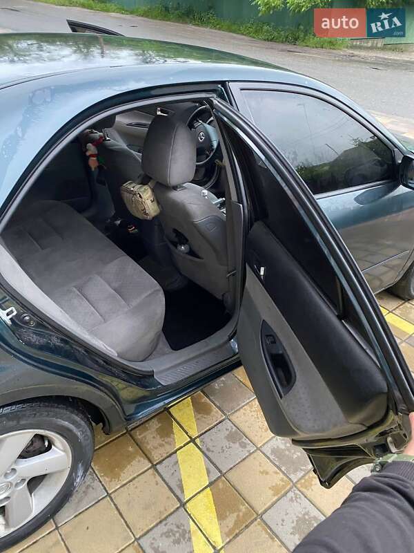 Седан Mazda 6 2005 в Обухове