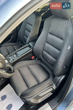 Седан Mazda 6 2015 в Городке