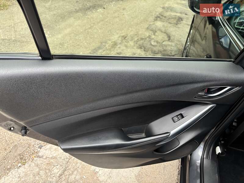 Седан Mazda 6 2014 в Запоріжжі