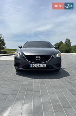 Седан Mazda 6 2016 в Мостиске