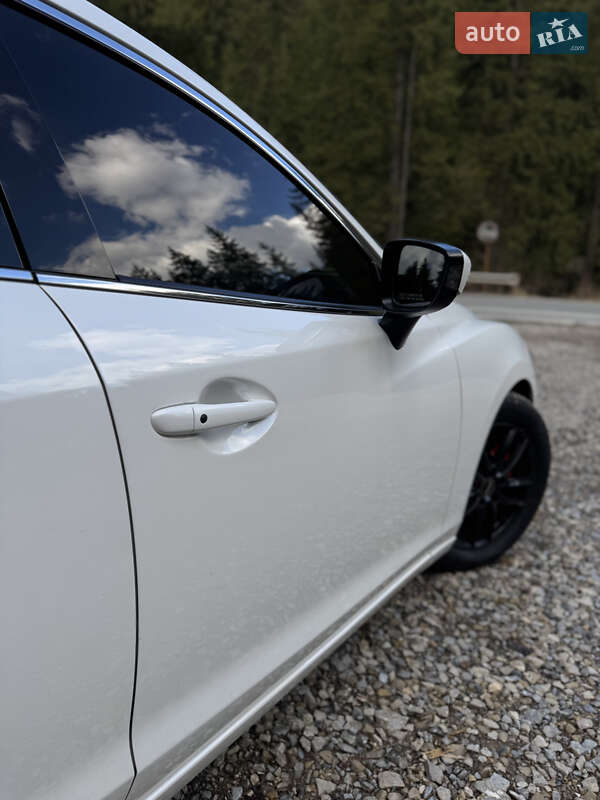 Седан Mazda 6 2013 в Ивано-Франковске