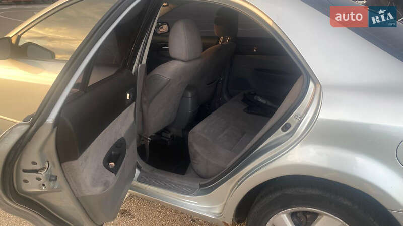 Седан Mazda 6 2004 в Киеве