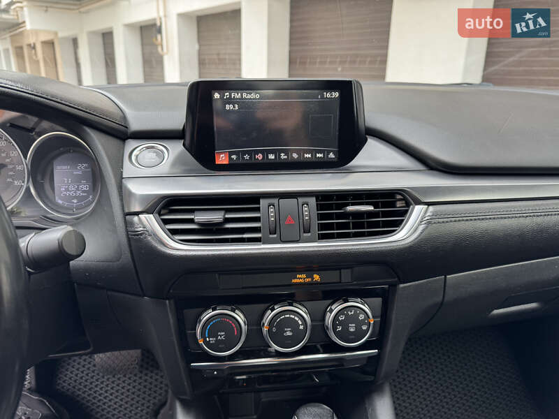 Седан Mazda 6 2015 в Днепре