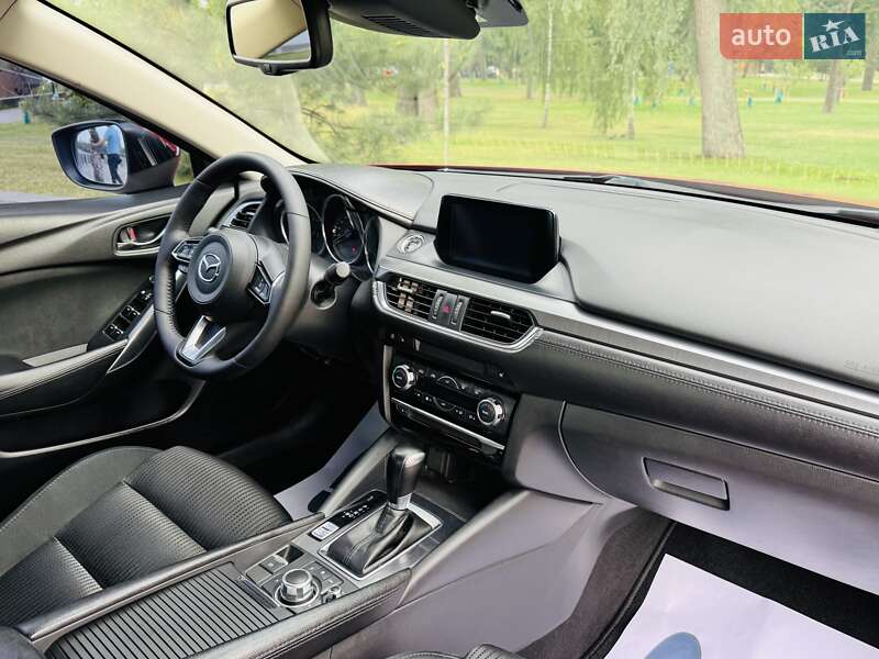 Седан Mazda 6 2017 в Киеве
