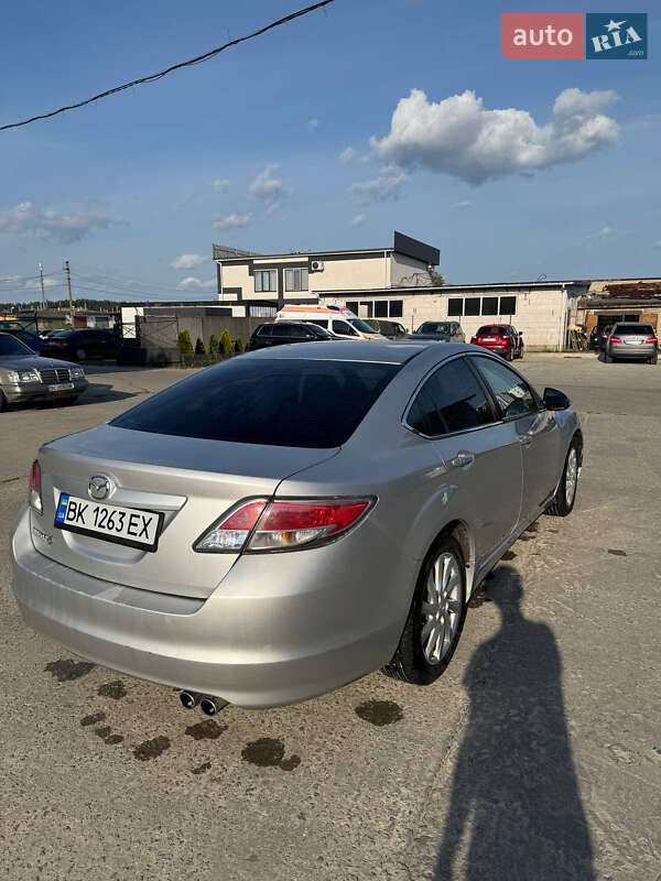 Седан Mazda 6 2011 в Вараше