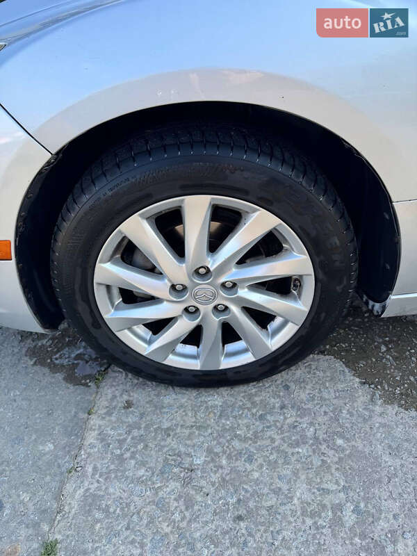 Седан Mazda 6 2011 в Вараше