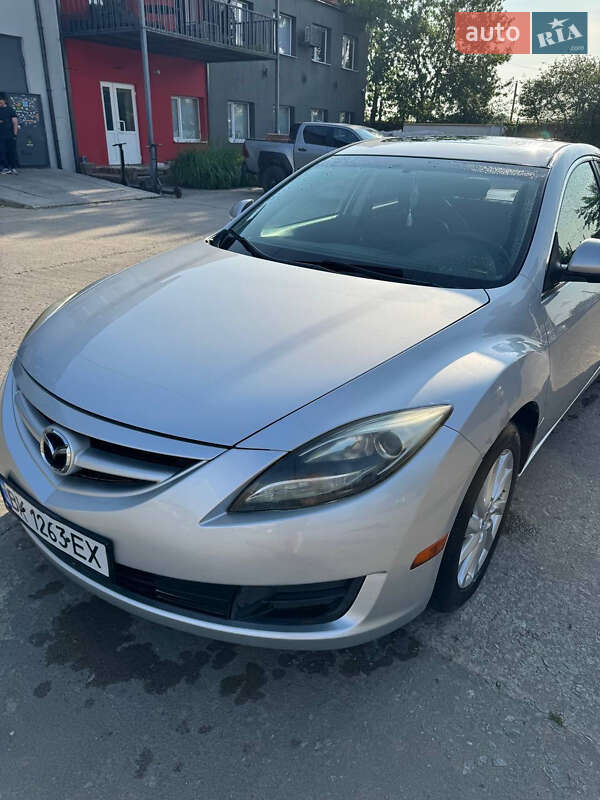 Седан Mazda 6 2011 в Вараше