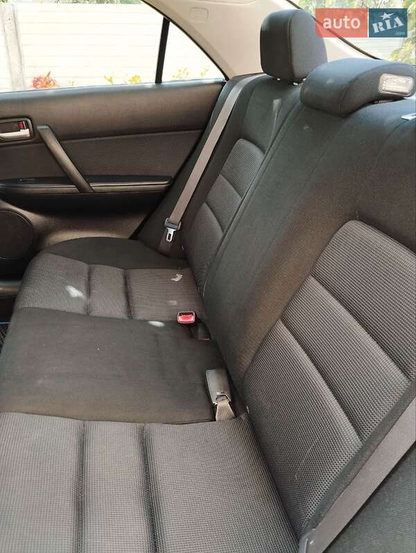 Седан Mazda 6 2005 в Луцке