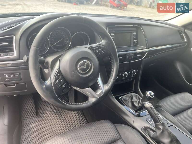 Универсал Mazda 6 2014 в Киеве