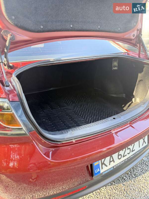 Седан Mazda 6 2011 в Киеве