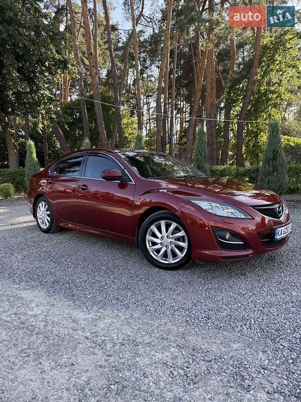 Седан Mazda 6 2011 в 