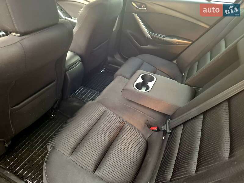 Седан Mazda 6 2014 в Мукачево