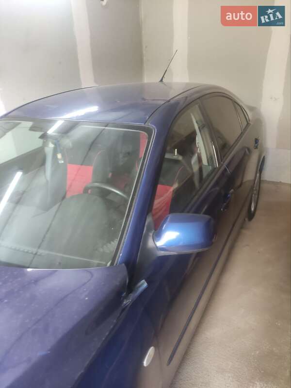 Лифтбек Mazda 6 2003 в Коростене
