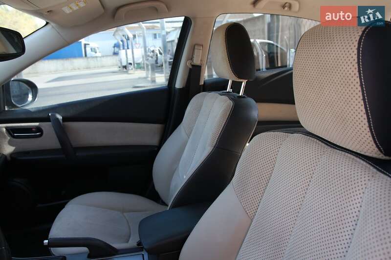 Лифтбек Mazda 6 2011 в Хмельницком