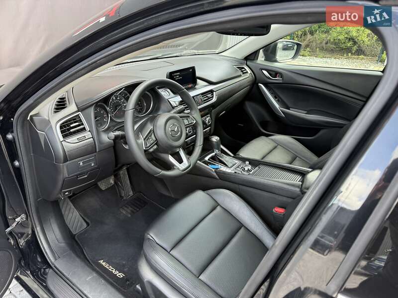 Седан Mazda 6 2017 в Львове