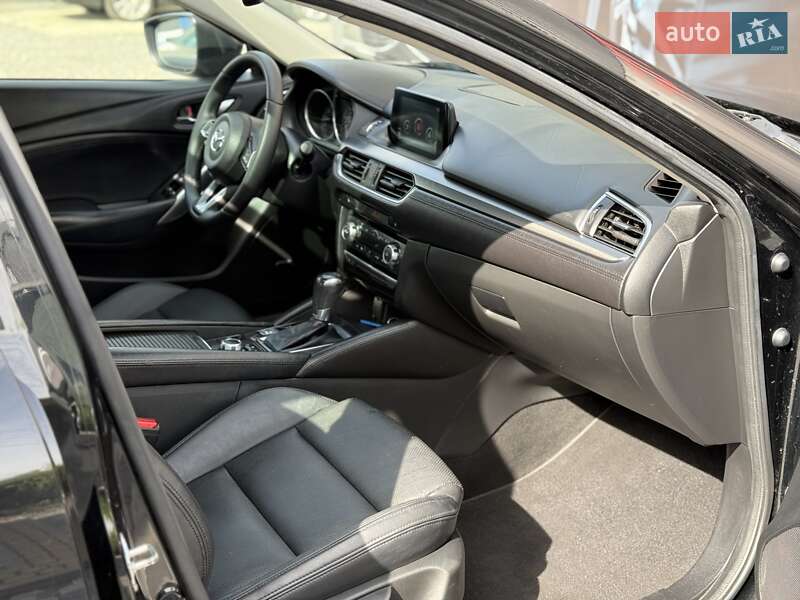 Седан Mazda 6 2017 в Львове