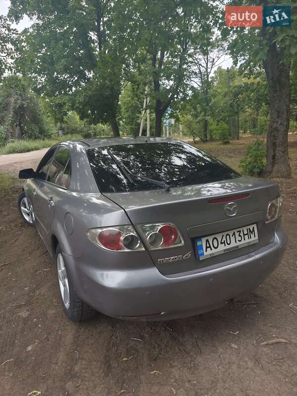 Седан Mazda 6 2004 в Чугуеве