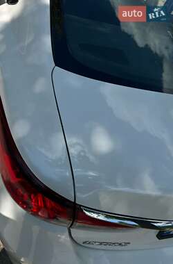 Седан Mazda 6 2015 в 