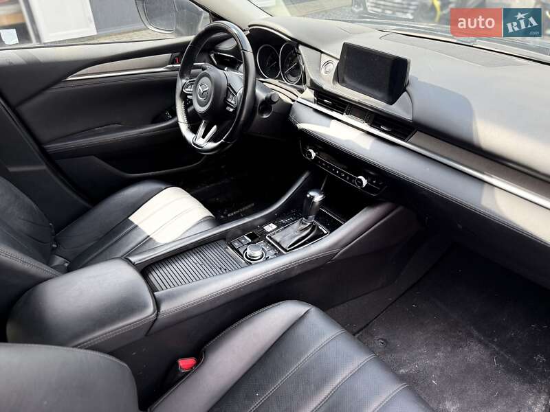 Седан Mazda 6 2018 в Львове