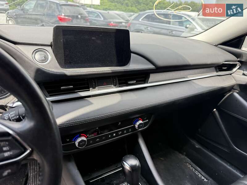 Седан Mazda 6 2018 в Львове