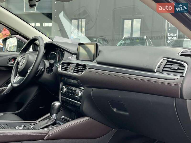 Седан Mazda 6 2015 в Львове