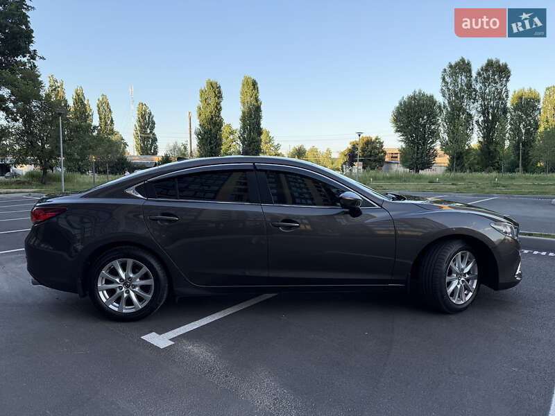 Седан Mazda 6 2015 в Чернигове