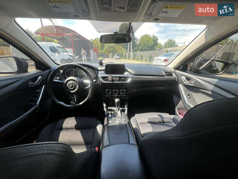 Седан Mazda 6 2017 в Черновцах