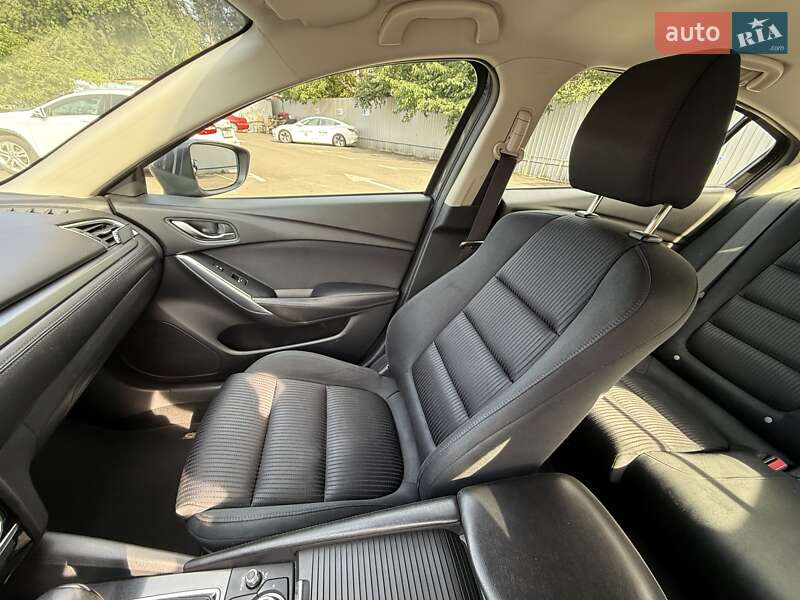 Седан Mazda 6 2016 в Киеве