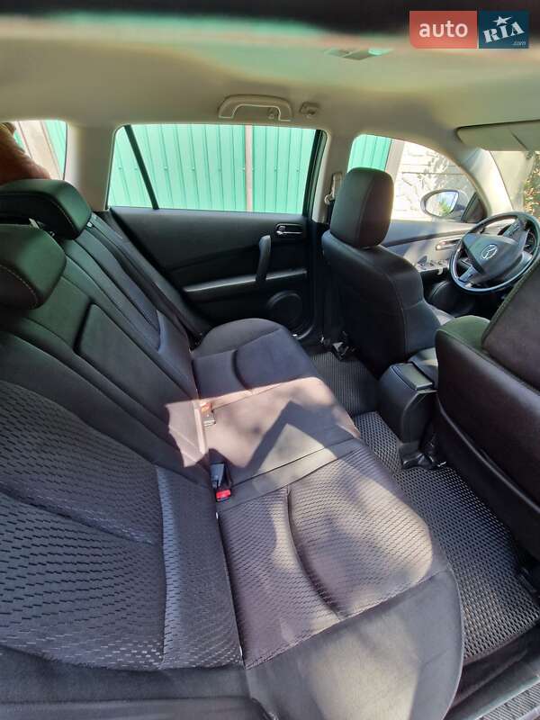 Универсал Mazda 6 2010 в Чернигове